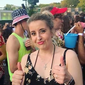 Meet your Posher, Christine